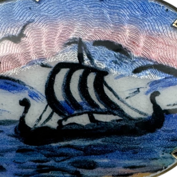 Hallmarked Sterling Silver Meldahl Enamel Brooch - Picture 11 of 16